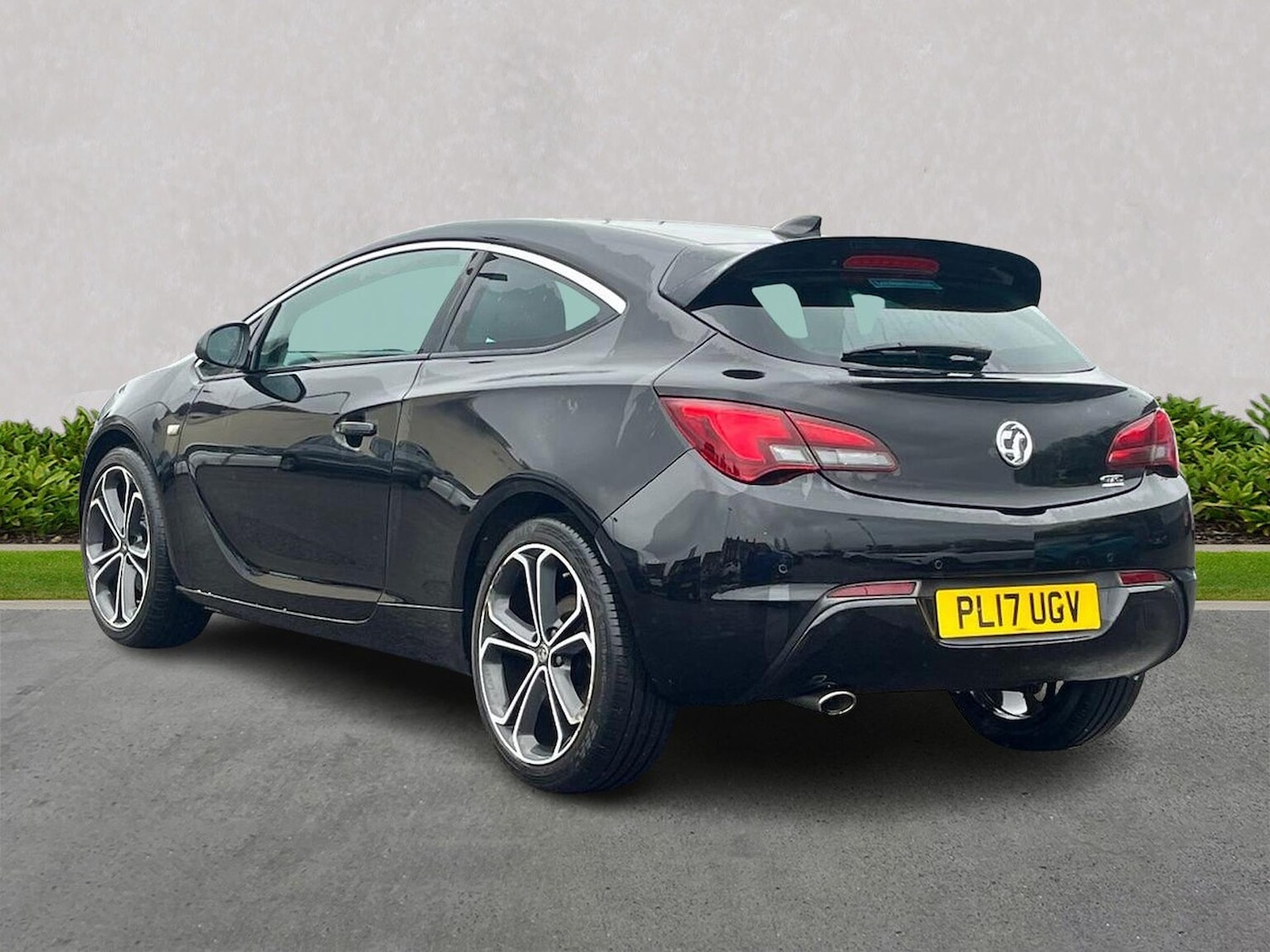 Used Vauxhall Astra GTC 2017 for sale - 78210230: Photo 2