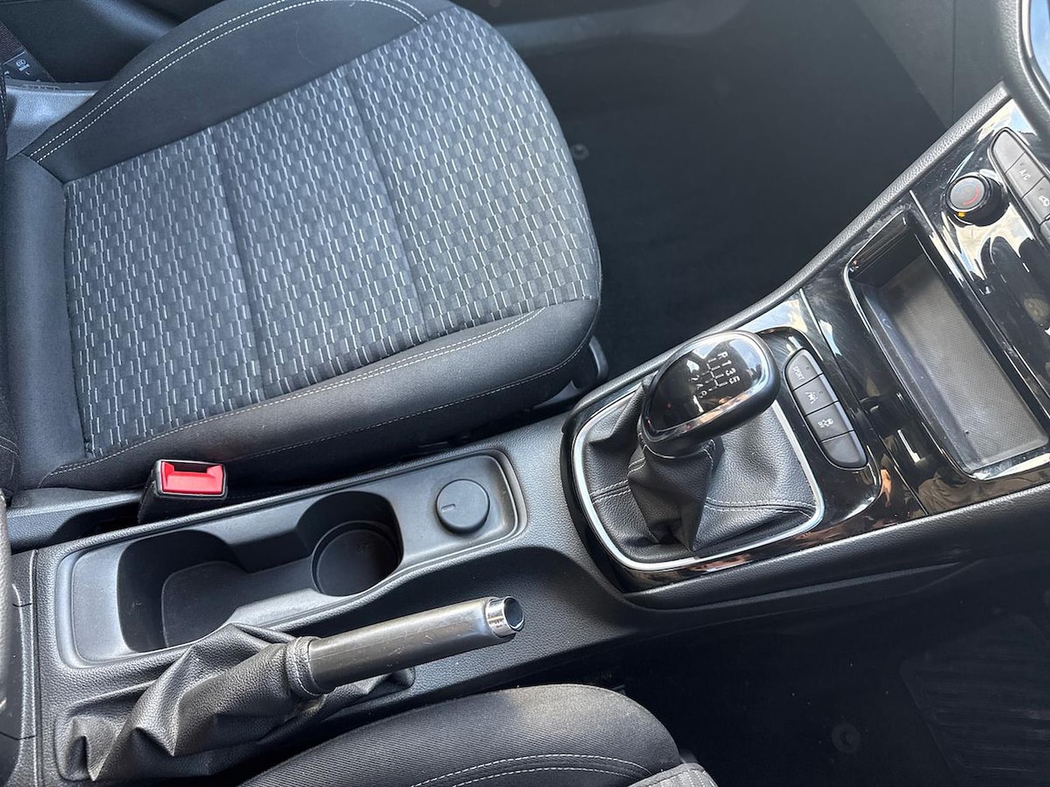 Used Vauxhall Astra 2018 for sale - 77001845: Photo 15