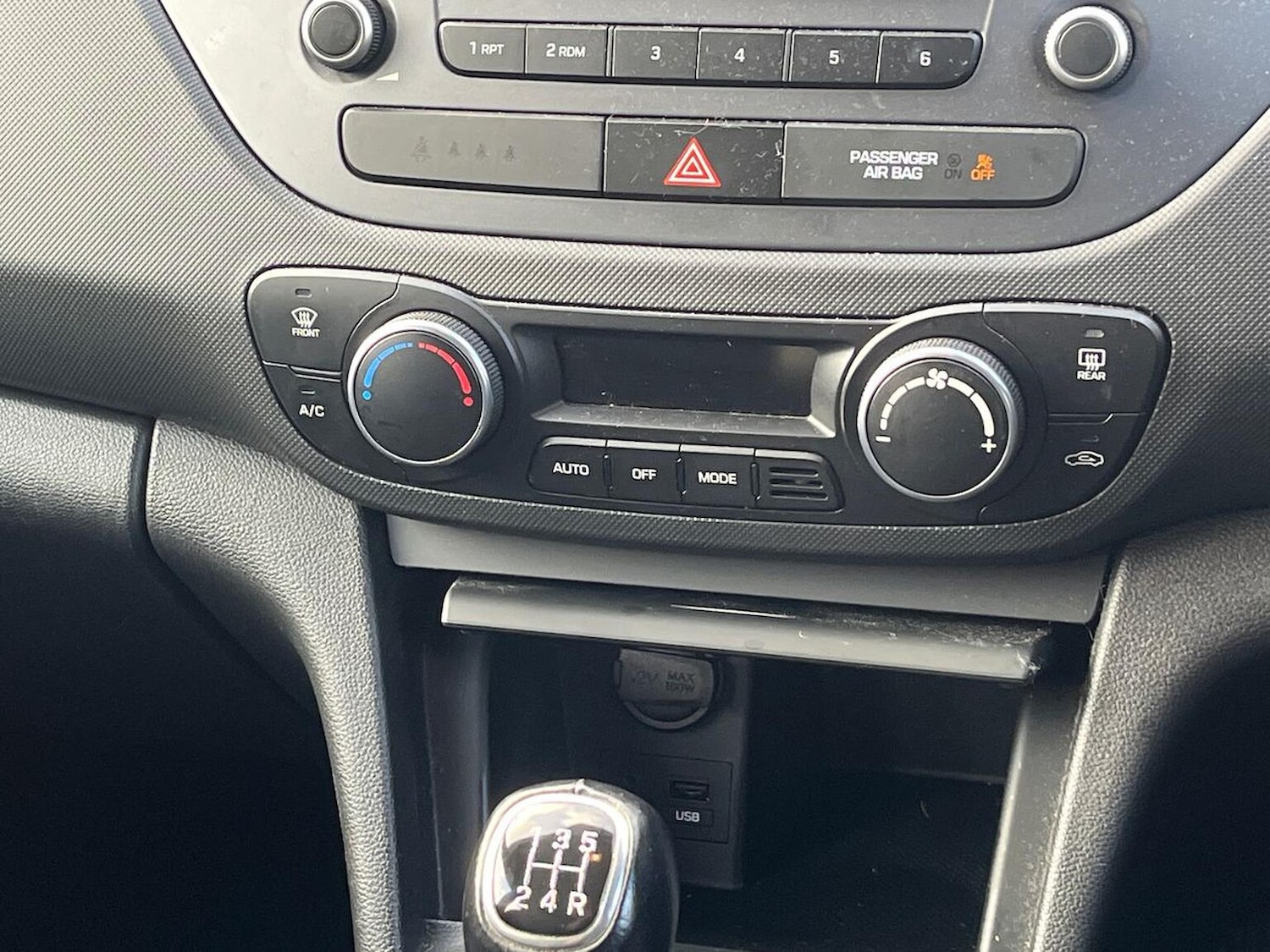 Used Hyundai i10 2017 for sale - 76735627: Photo 12