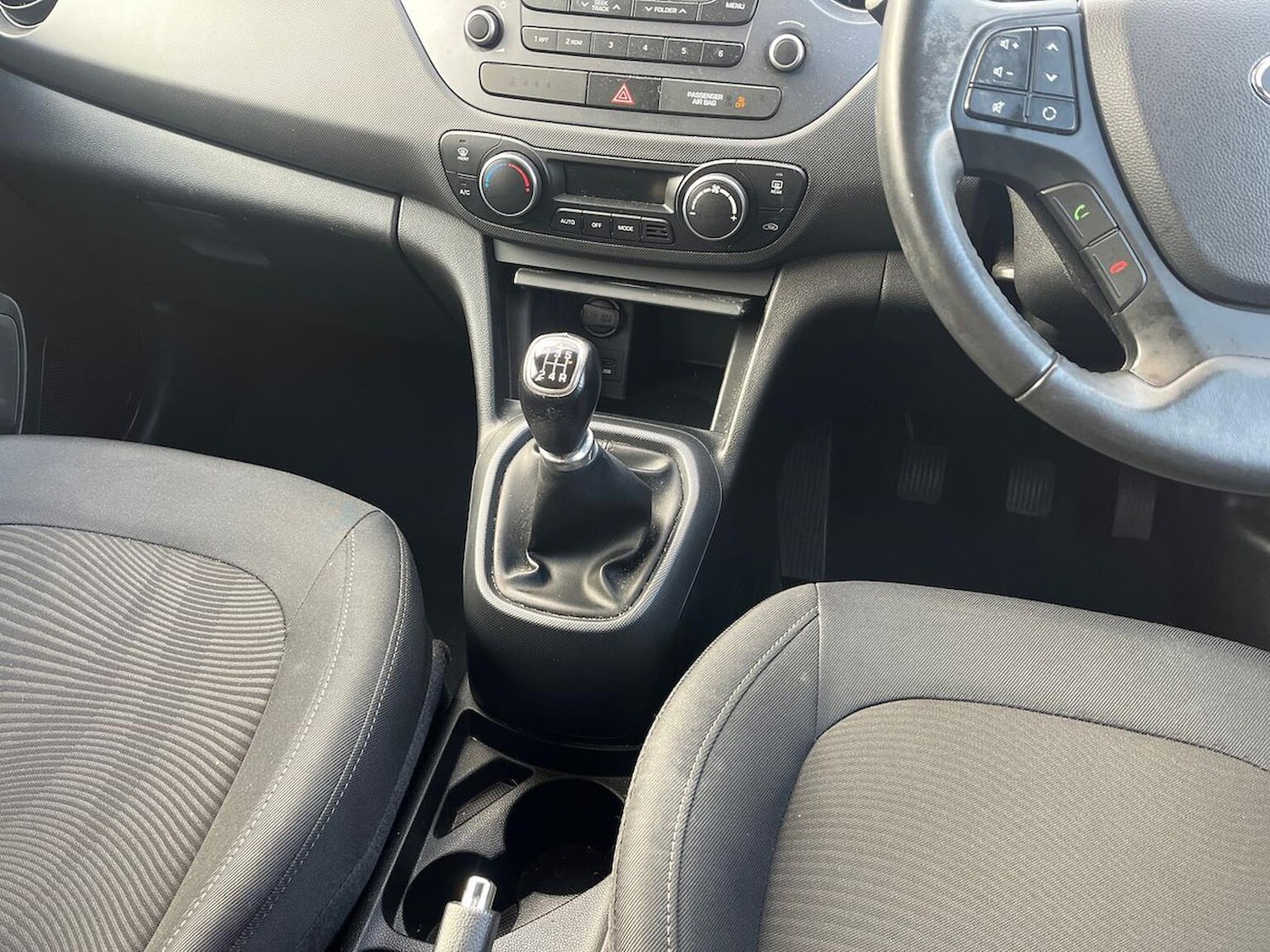 Used Hyundai i10 2017 for sale - 76735627: Photo 13