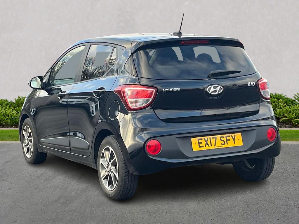 Used Hyundai i10 2017 for sale - 76735627: Photo 2
