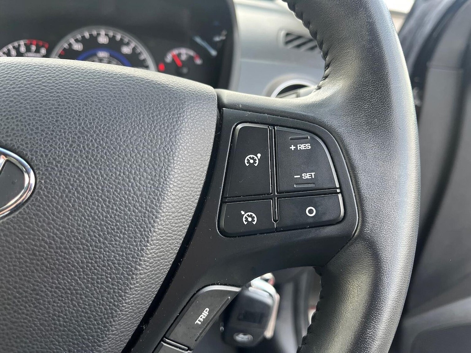 Used Hyundai i10 2017 for sale - 76735627: Photo 23