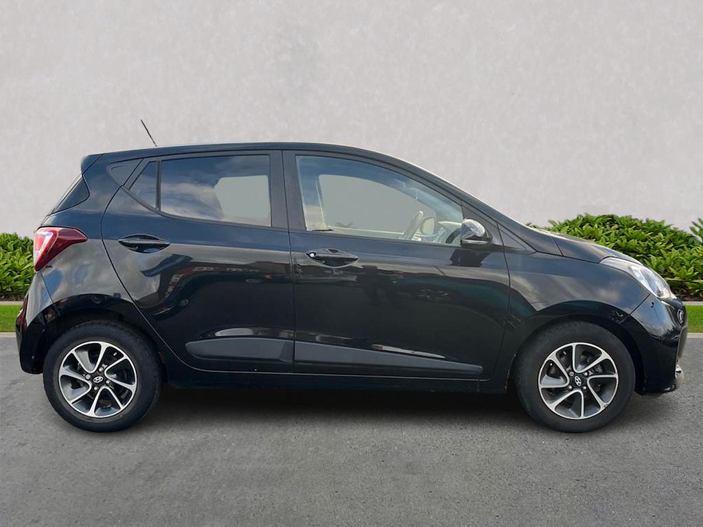 Used Hyundai i10 2017 for sale - 76735627: Photo 3