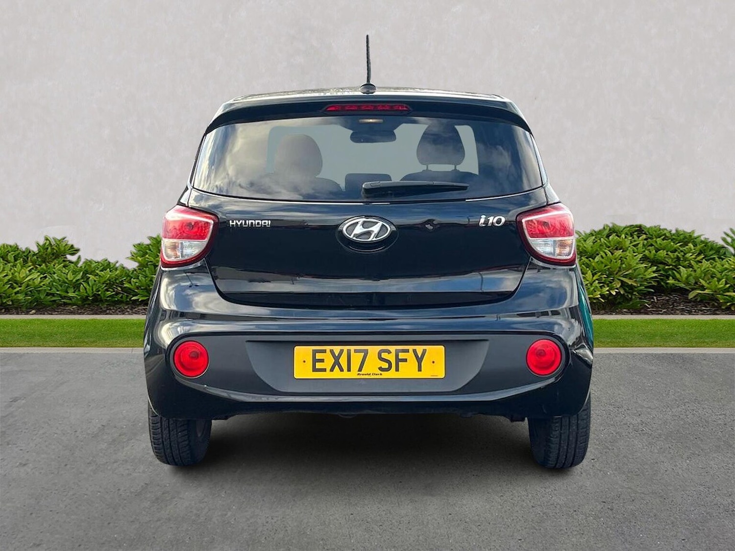 Used Hyundai i10 2017 for sale - 76735627: Photo 4