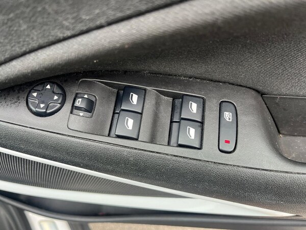 Used Vauxhall Crossland 2021 for sale - 76300823: Photo 21