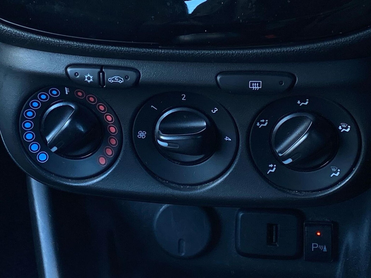 Used Vauxhall Corsa 2017 for sale - 76449592: Photo 12