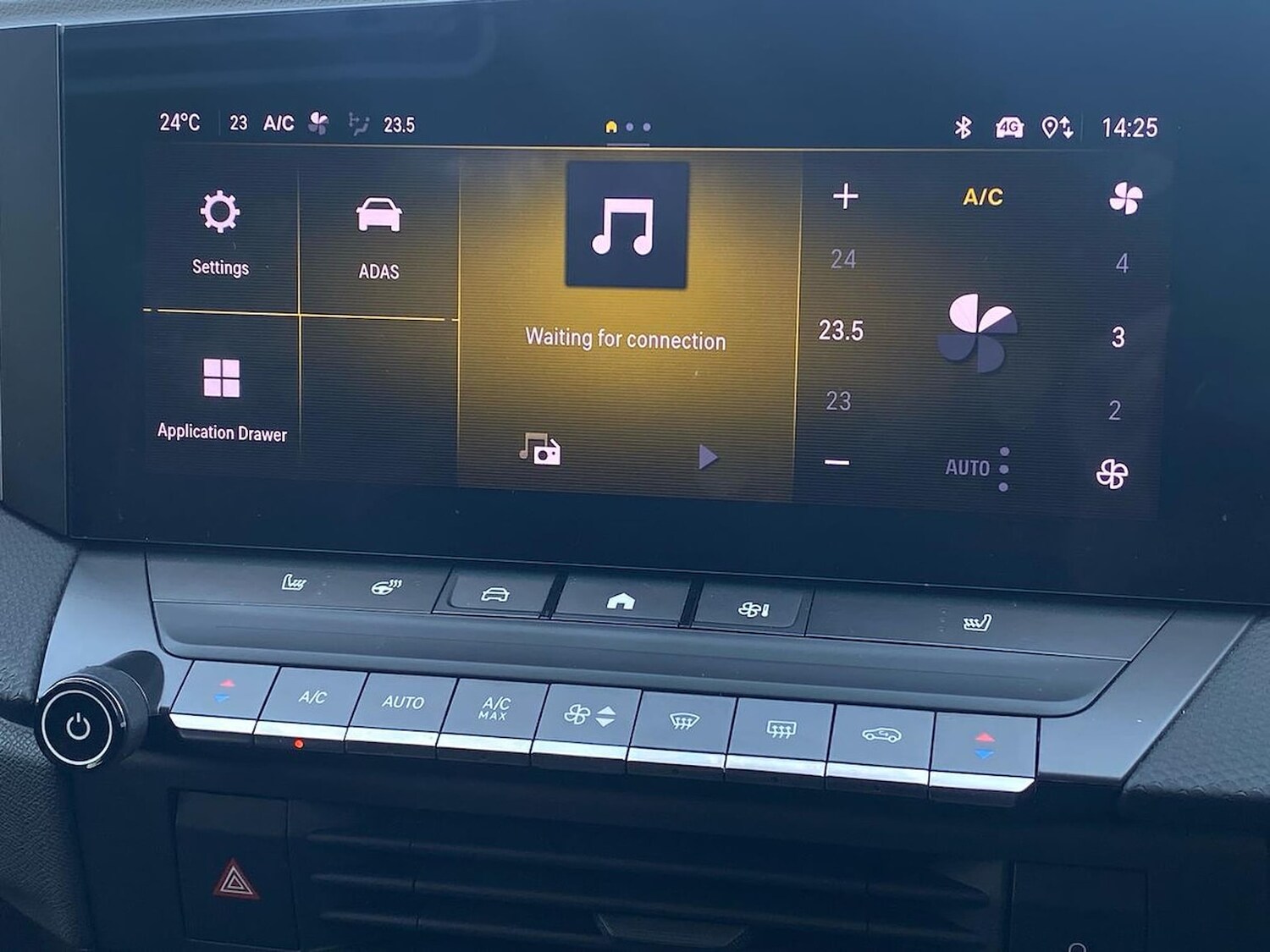 Used Vauxhall Astra 2023 for sale - 78195335: Photo 13