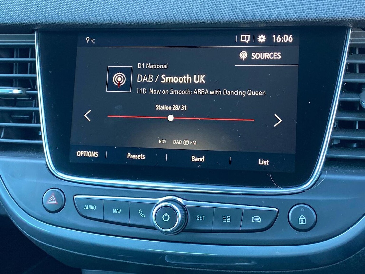 Used Vauxhall Crossland X 2020 for sale - 76382658: Photo 11