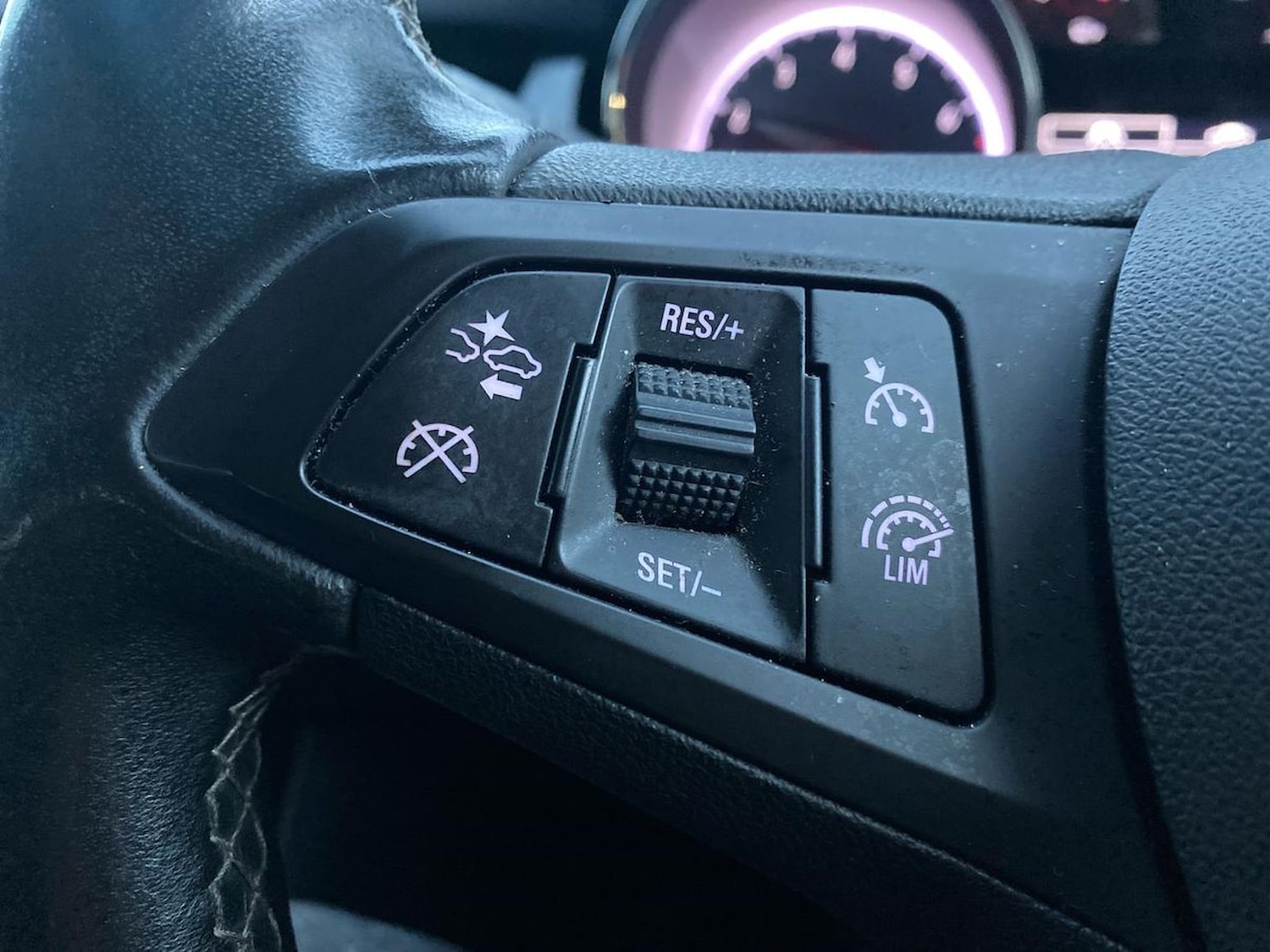 Used Vauxhall Astra 2018 for sale - 76591390: Photo 24