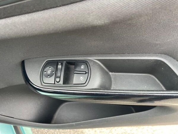 Used Vauxhall Corsa 2015 for sale - 76102476: Photo 21