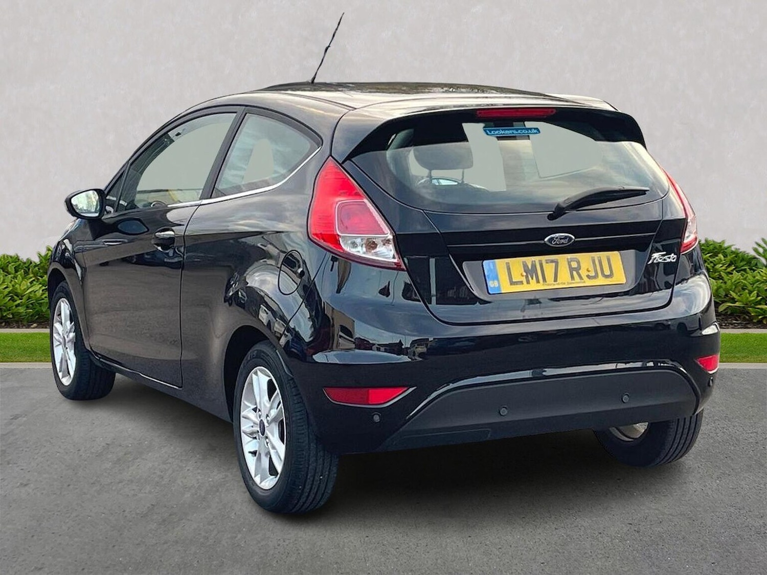 Used Ford Fiesta 2017 for sale - 76510732: Photo 2