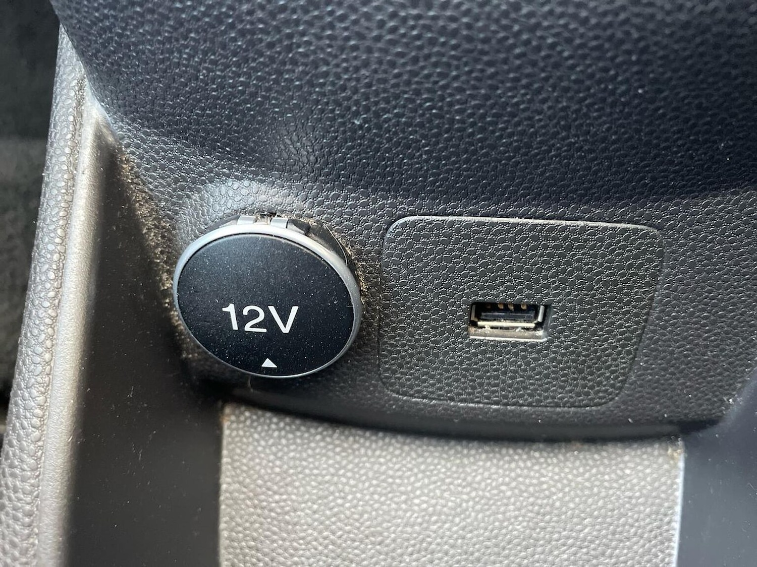 Used Ford Fiesta 2017 for sale - 76510732: Photo 35