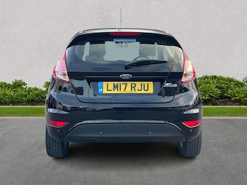 Used Ford Fiesta 2017 for sale - 76510732: Photo