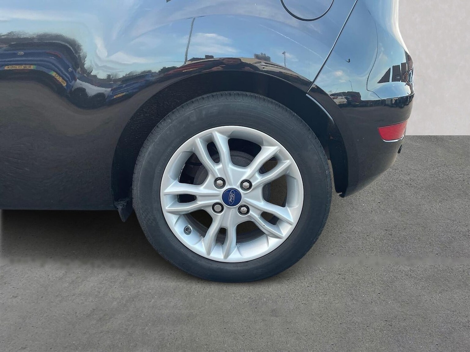 Used Ford Fiesta 2017 for sale - 76510732: Photo 6