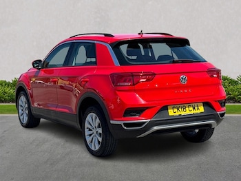 Used Volkswagen T-Roc 2018 for sale - 75497749: Photo
