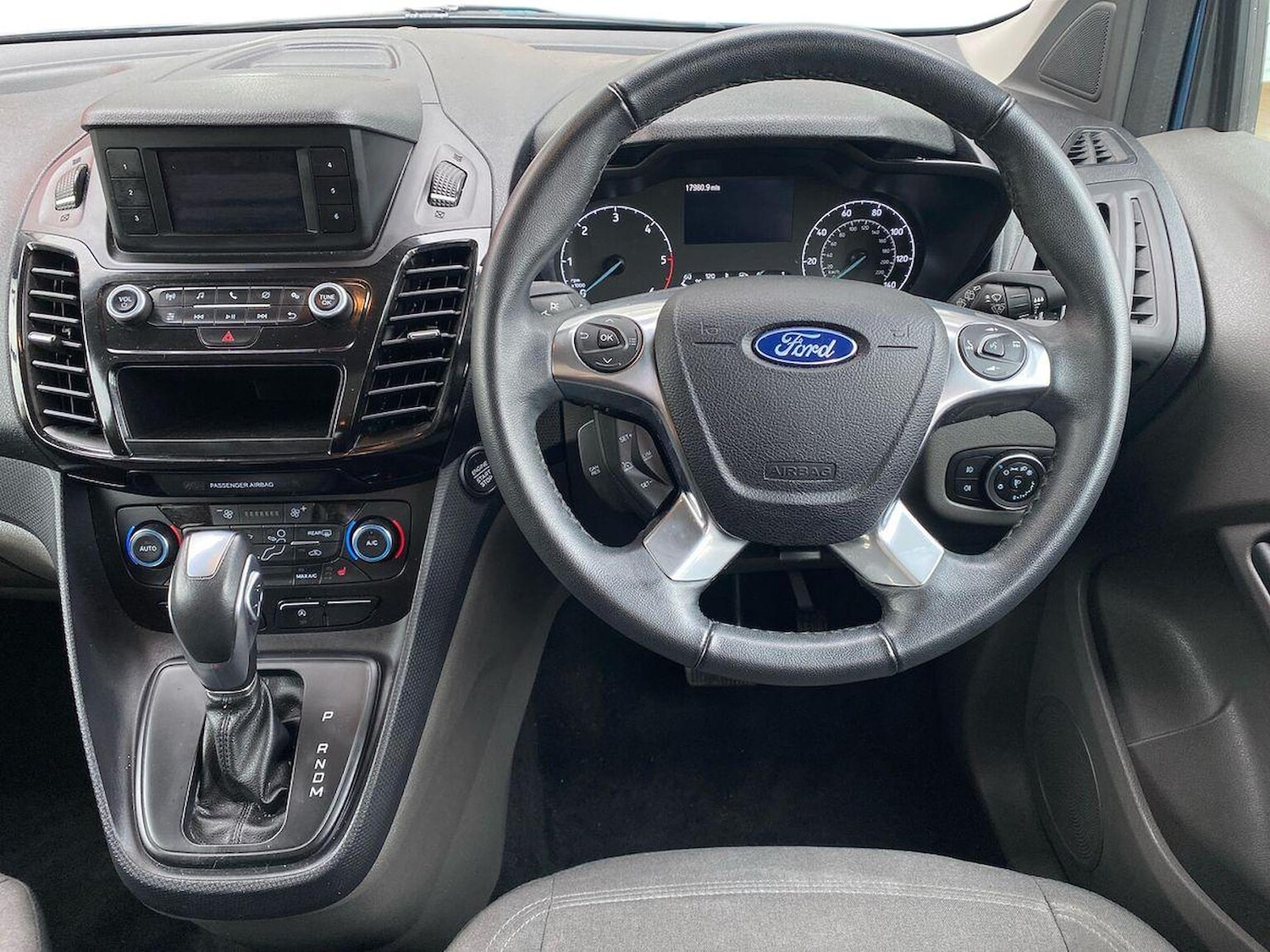 Used Ford Tourneo Connect 2021 for sale - 76464632: Photo 9