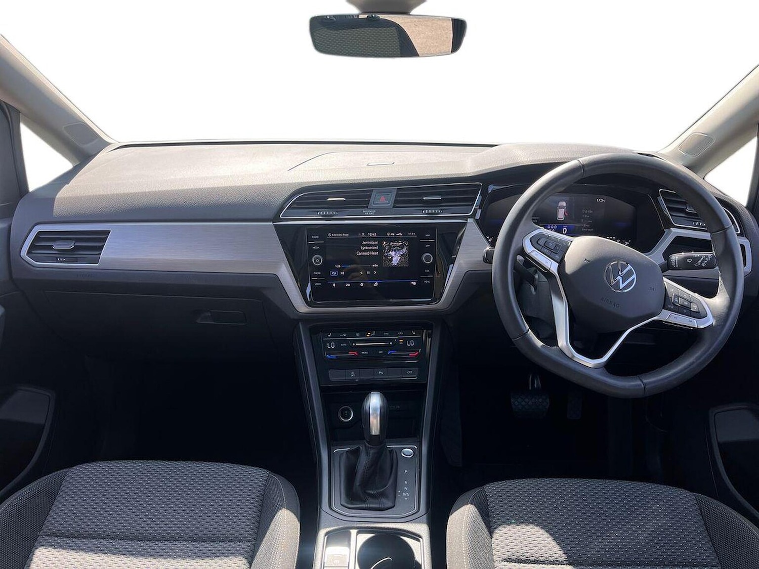 Used Volkswagen Touran 2024 for sale - 78198102: Photo 8