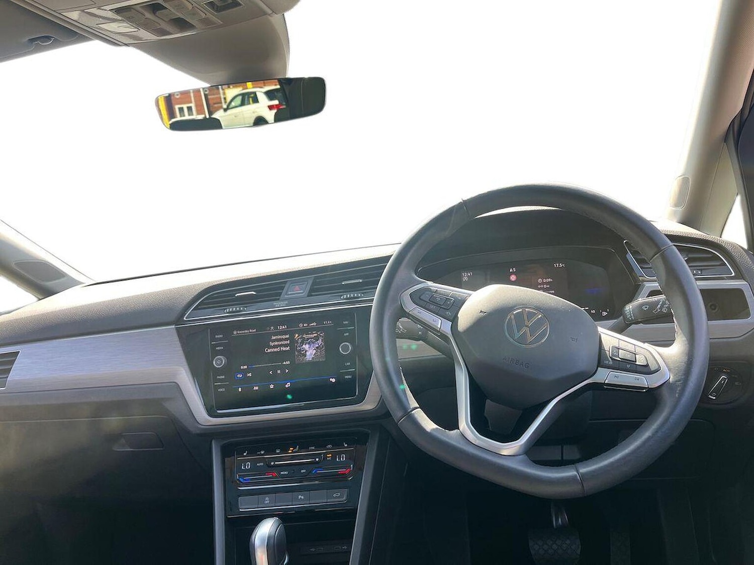 Used Volkswagen Touran 2024 for sale - 78198102: Photo 9