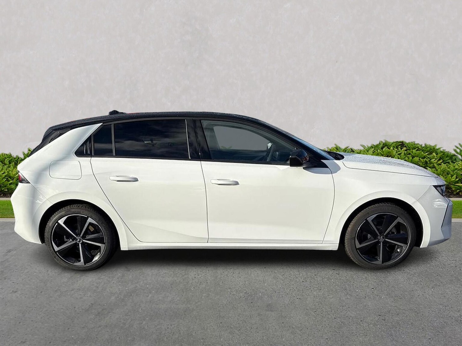 Used Vauxhall Astra 2025 for sale - 76517971: Photo 3