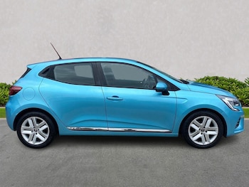 Used Renault Clio 2021 for sale - 75498352: Photo