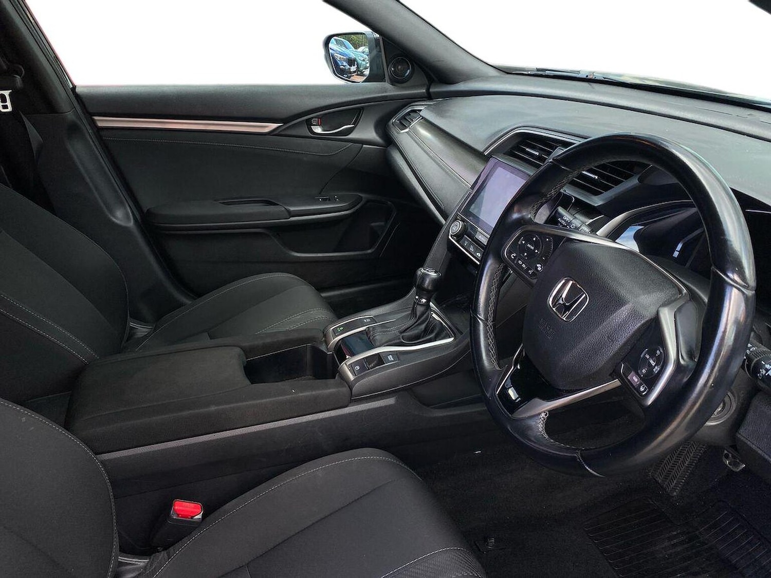 Used Honda Civic 2018 for sale - 76346973: Photo 15