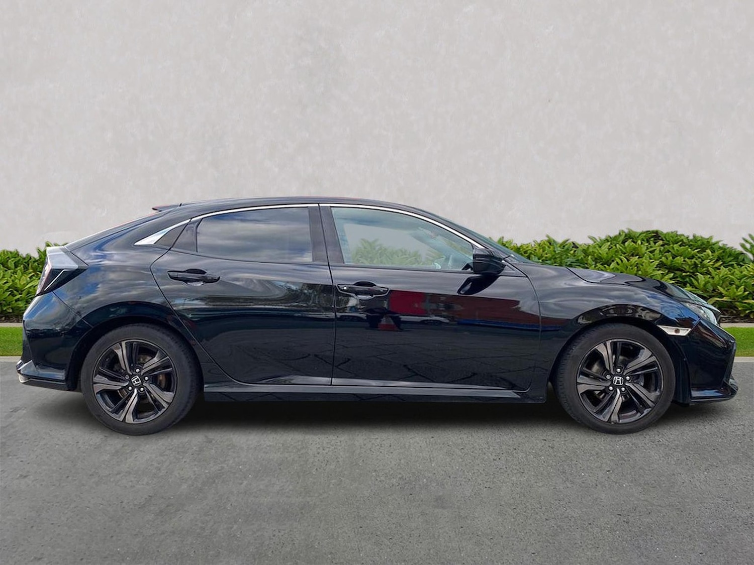 Used Honda Civic 2018 for sale - 76346973: Photo 3