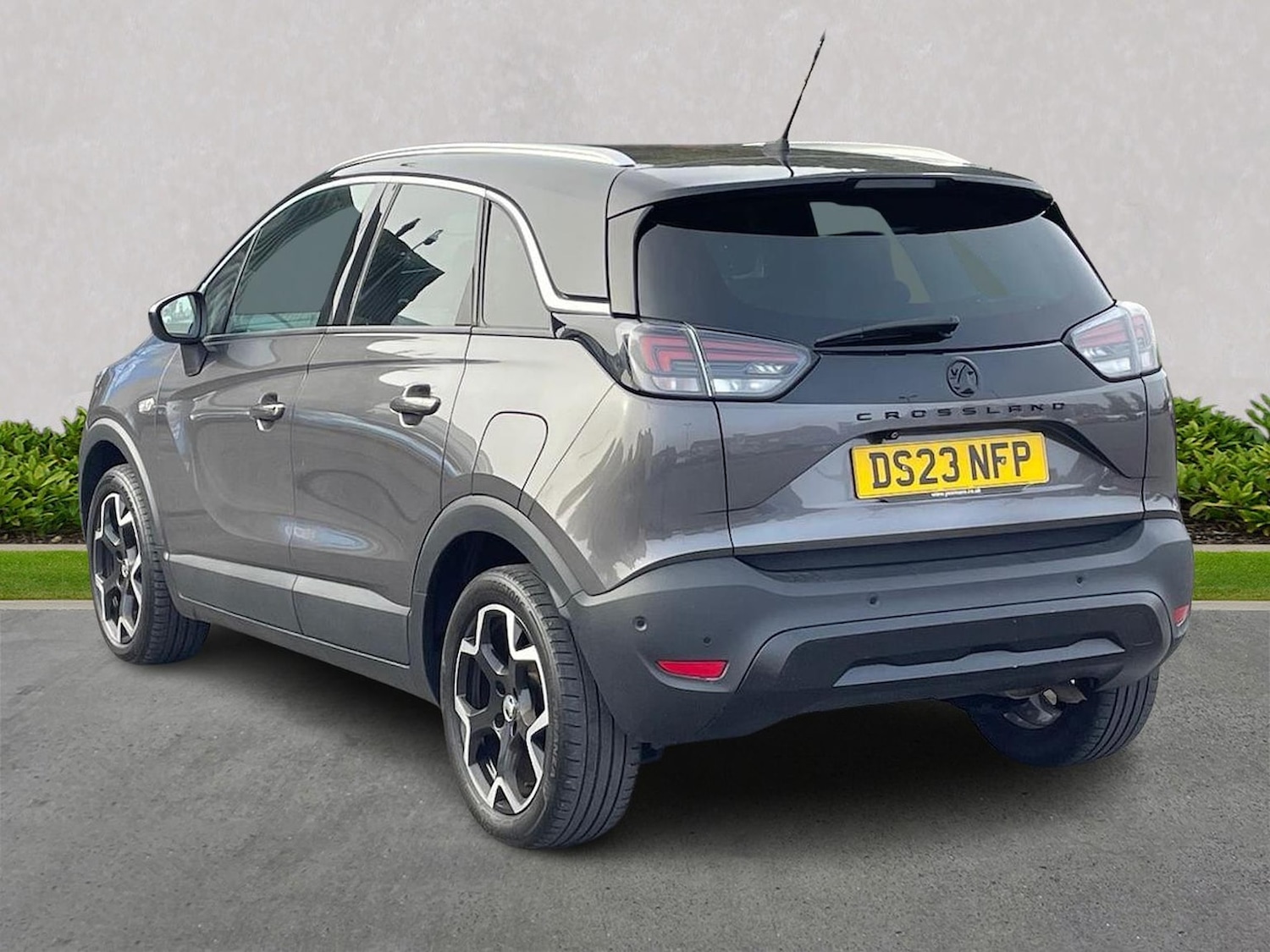 Used Vauxhall Crossland 2023 for sale - 76263296: Photo 2