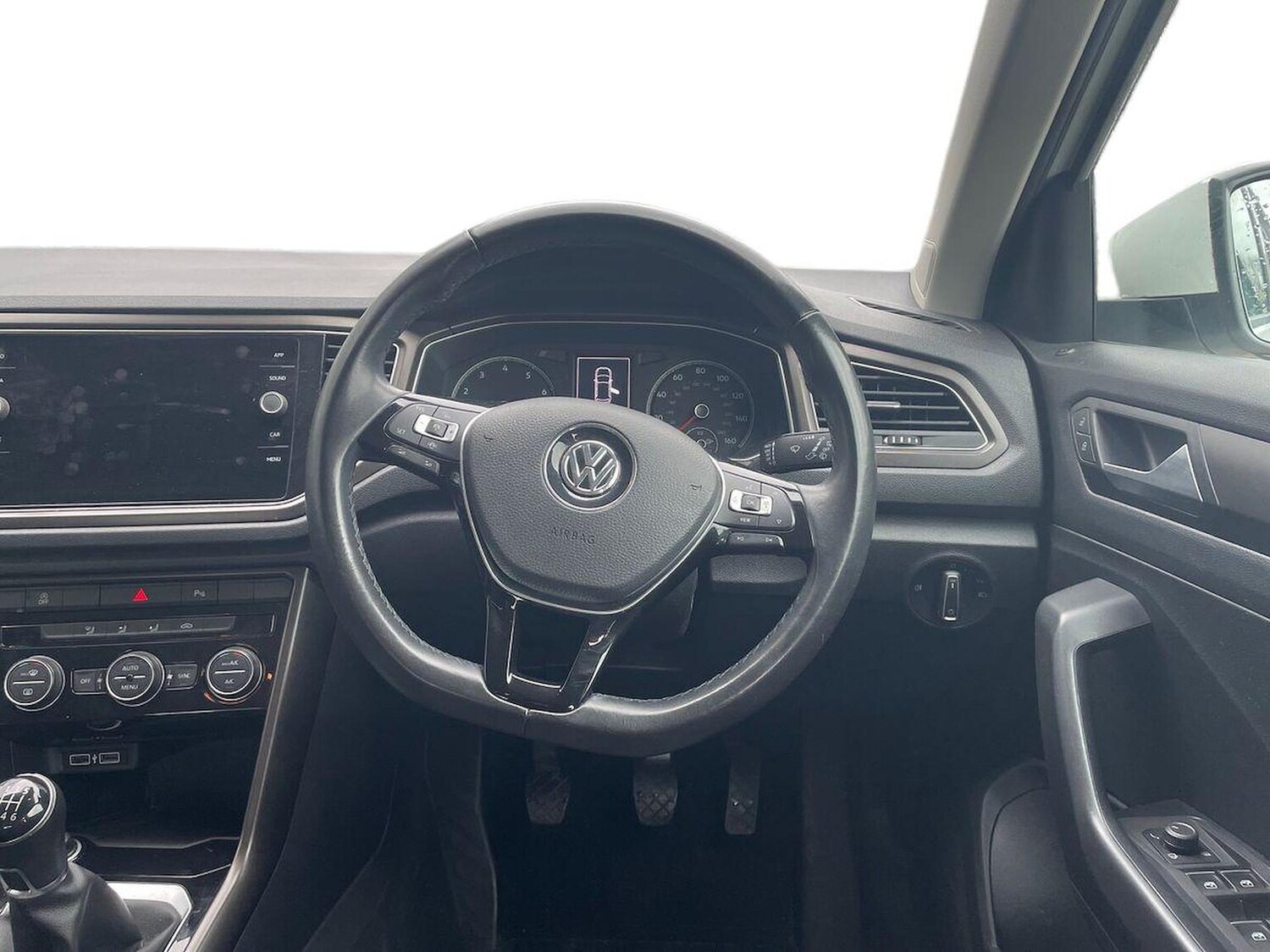 Used Volkswagen T-Roc 2018 for sale - 78195175: Photo 11