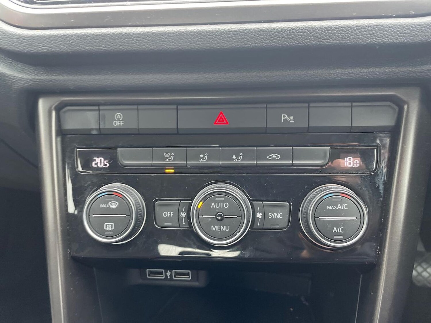 Used Volkswagen T-Roc 2018 for sale - 78195175: Photo 14