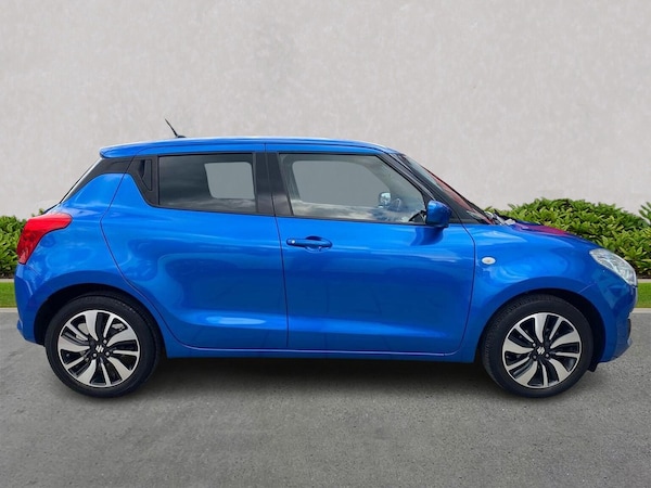 Used Suzuki Swift 2020 for sale - 76057990: Photo 3