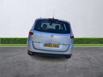 Used Renault Grand Scenic 2015 for sale - 79371910: Photo