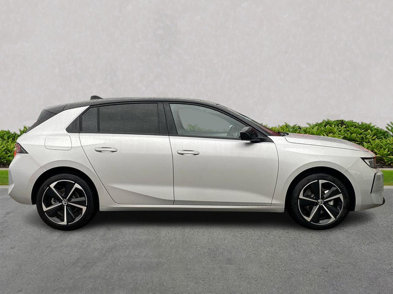 Used Vauxhall Astra 2025 for sale - 76559778: Photo 3