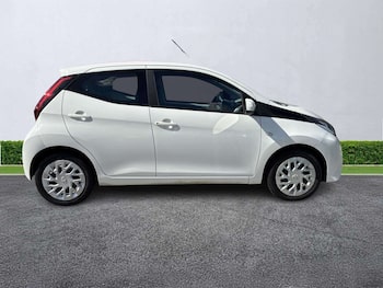 Used Toyota AYGO 2019 for sale - 79588603: Photo