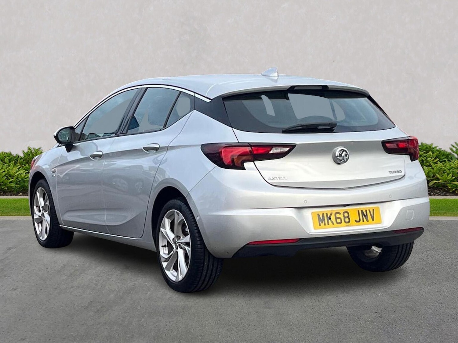 Used Vauxhall Astra 2018 for sale - 76707511: Photo 2