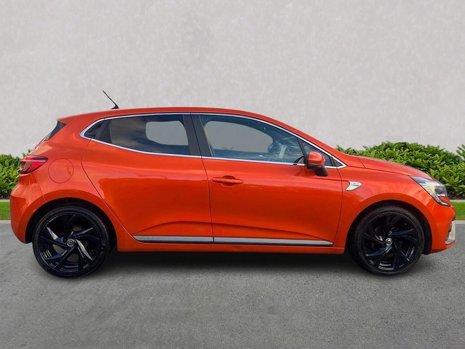 Used Renault Clio 2020 for sale - 76741205: Photo 3