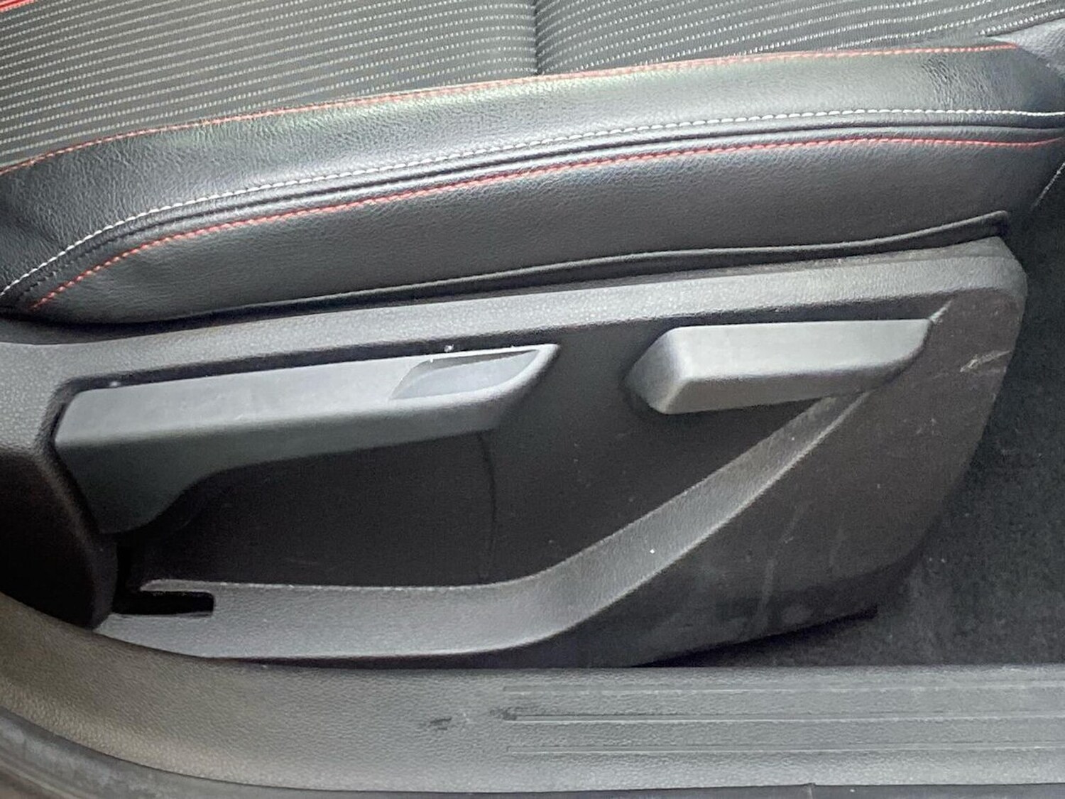 Used Renault Clio 2020 for sale - 76741205: Photo 30