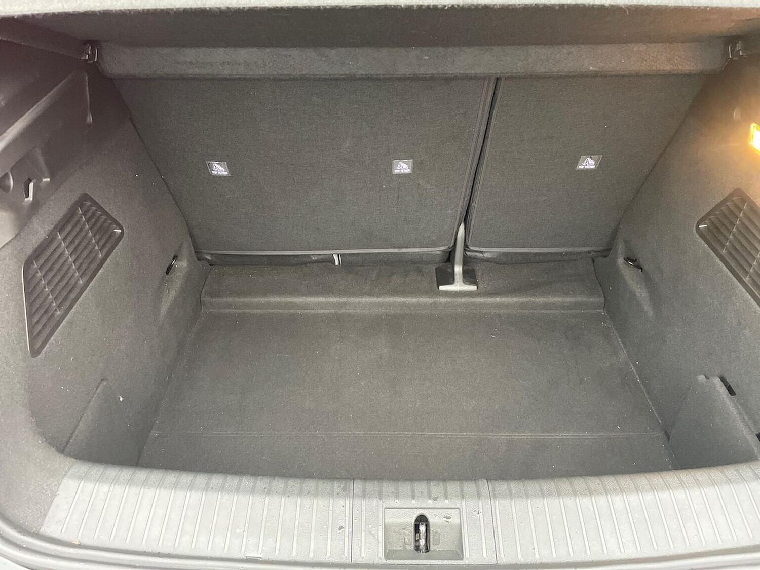 Used Renault Megane E Tech 2022 for sale - 76763396: Photo 17