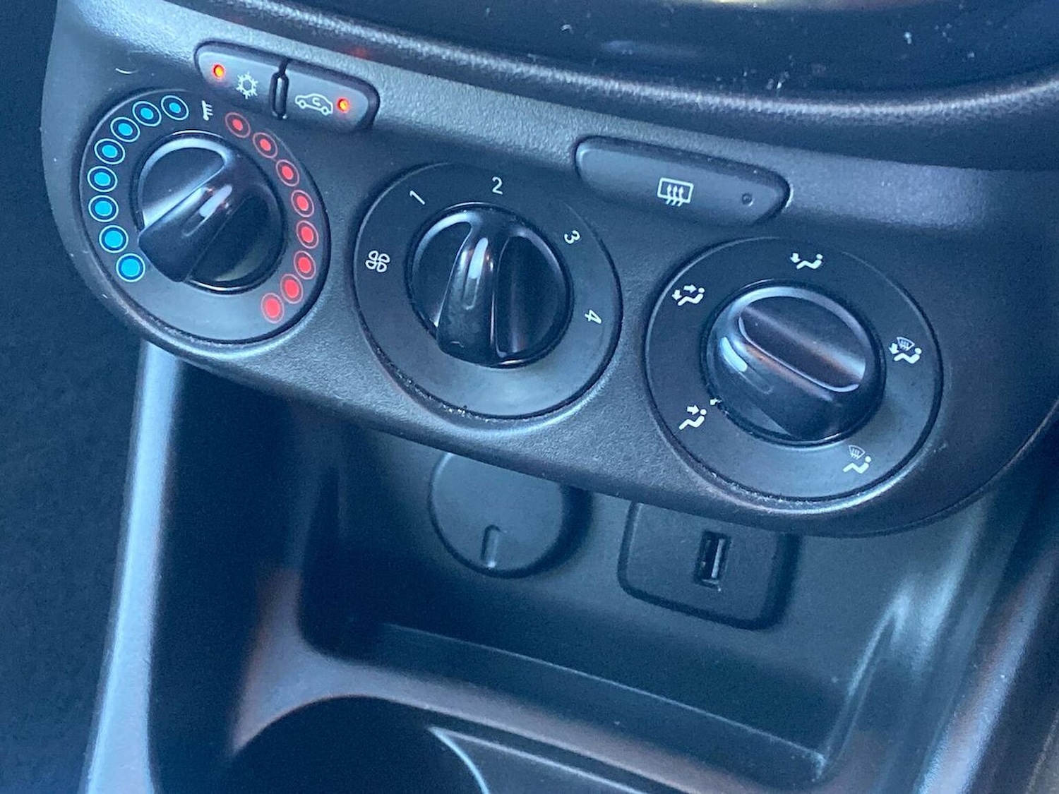 Used Vauxhall Corsa 2018 for sale - 76762417: Photo 12