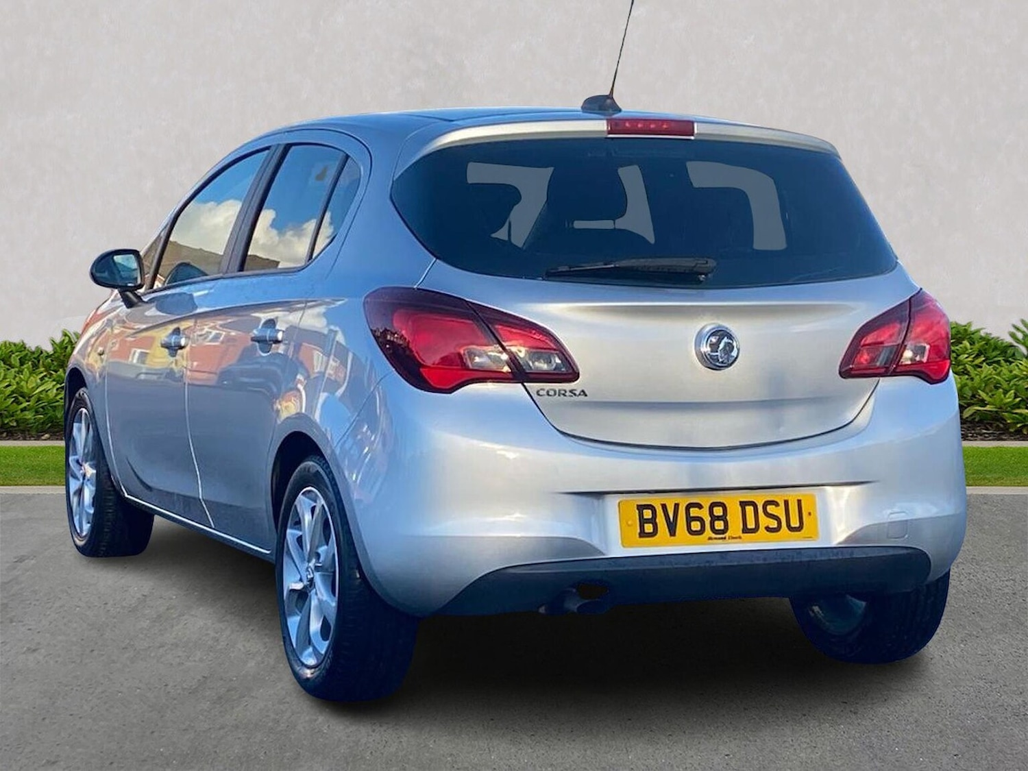 Used Vauxhall Corsa 2018 for sale - 76762417: Photo 2