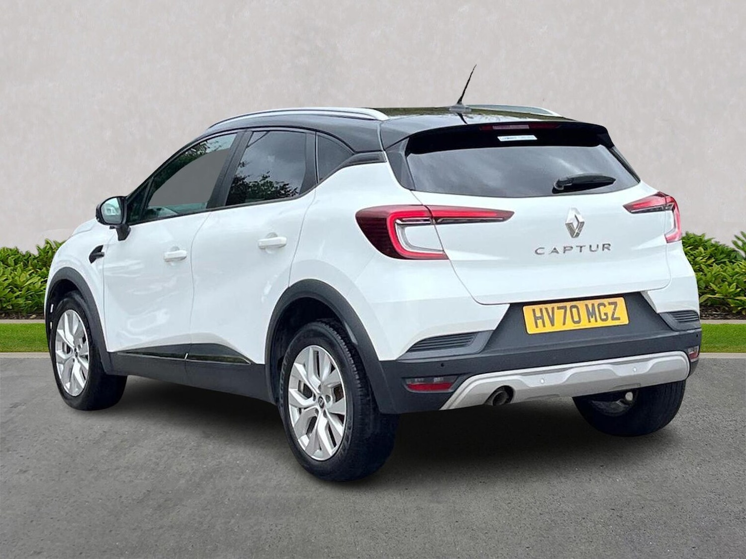 Used Renault Captur 2020 for sale - 77616779: Photo 2