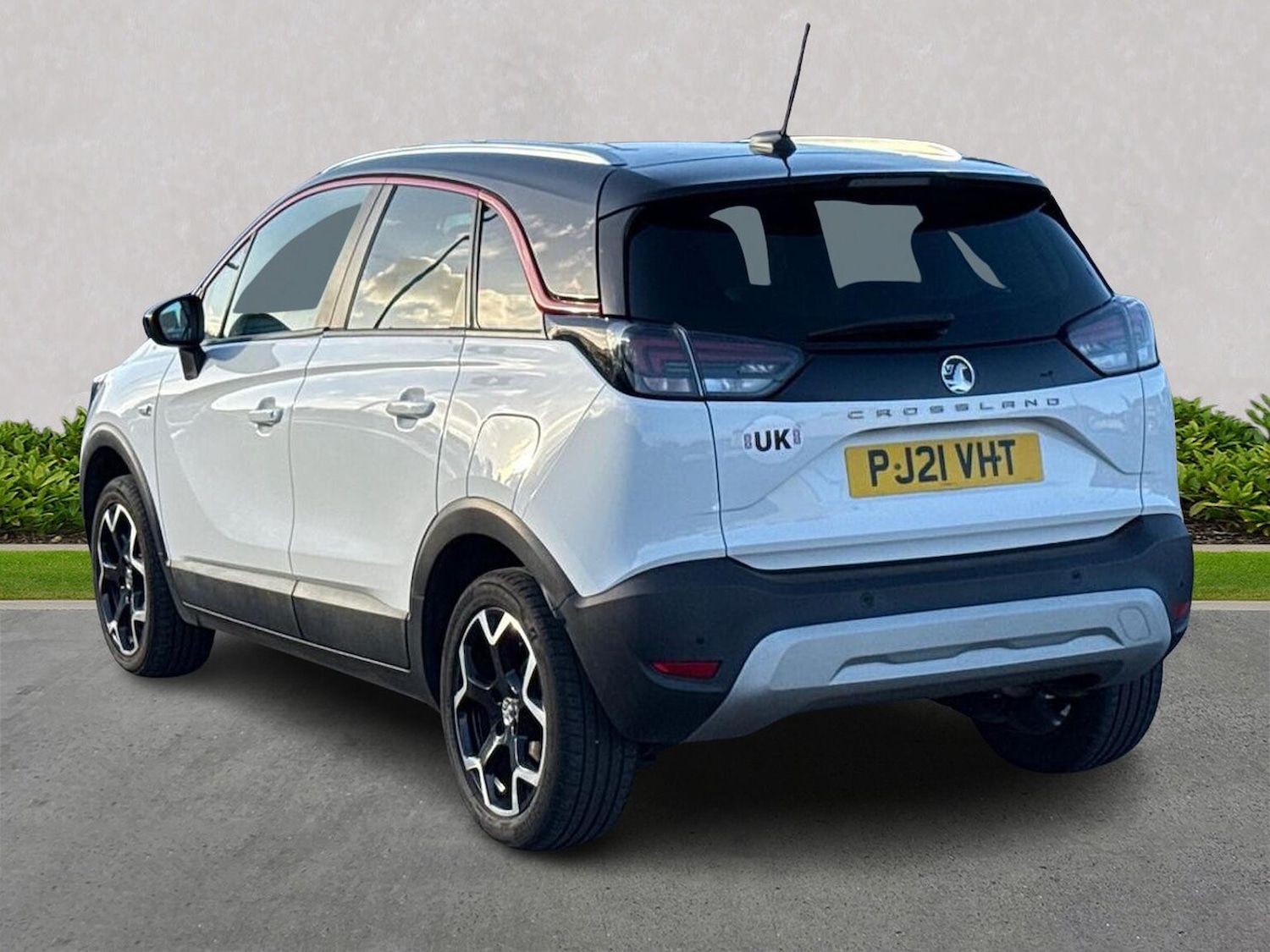 Used Vauxhall Crossland 2021 for sale - 76407415: Photo 2