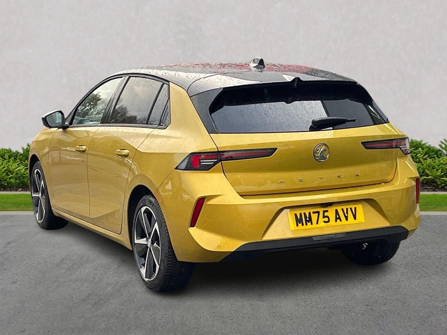 Used Vauxhall Astra 2025 for sale - 76541909: Photo 2