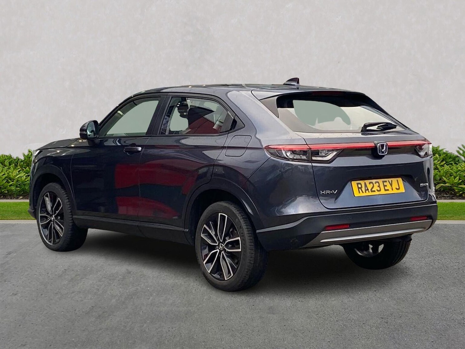 Used Honda HR-V 2023 for sale - 77688078: Photo 2