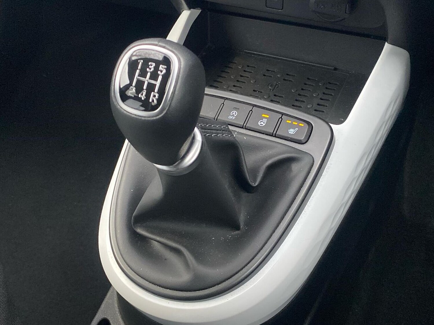 Used Hyundai i10 2022 for sale - 76821726: Photo 39