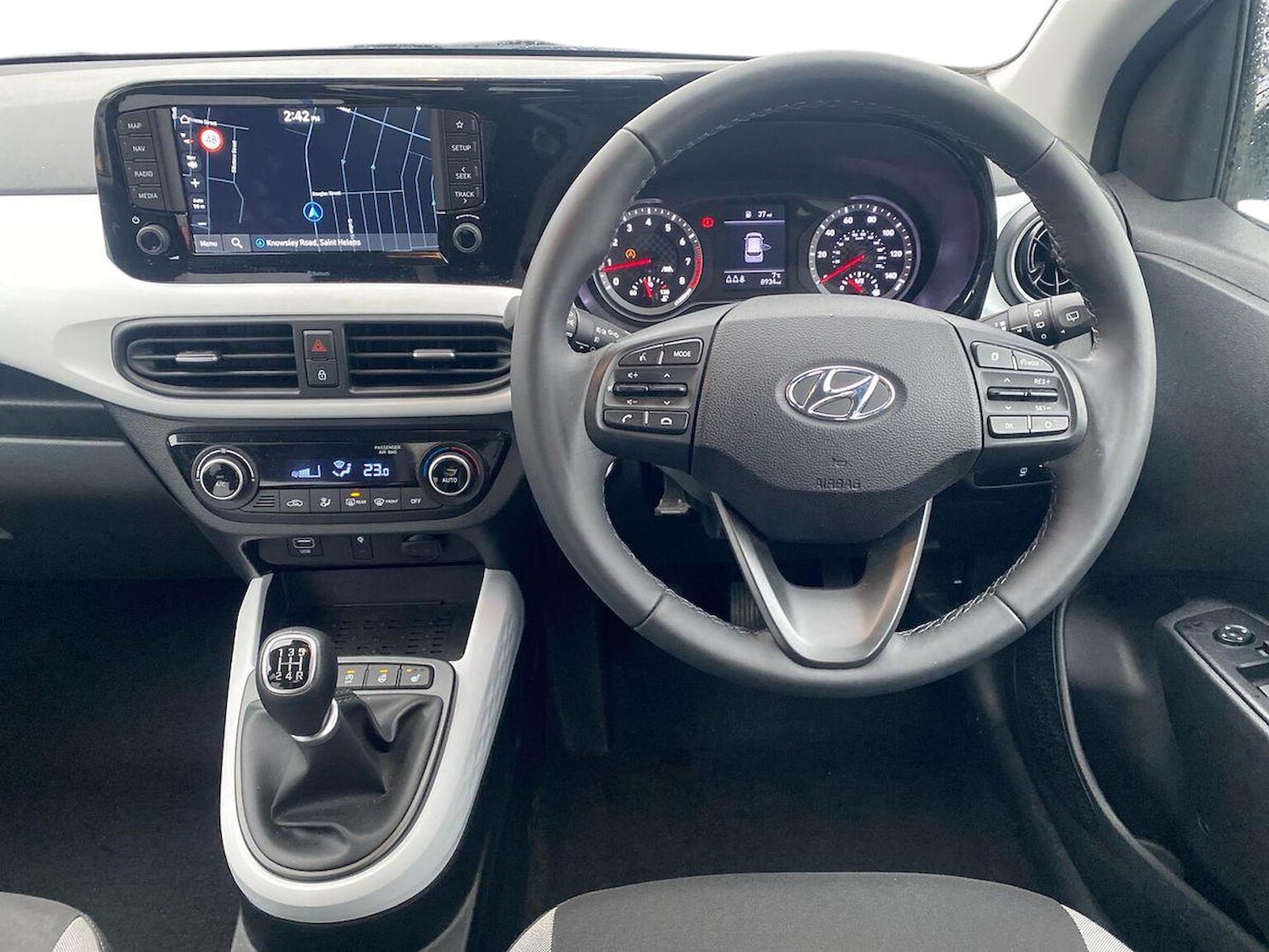 Used Hyundai i10 2022 for sale - 76821726: Photo 9