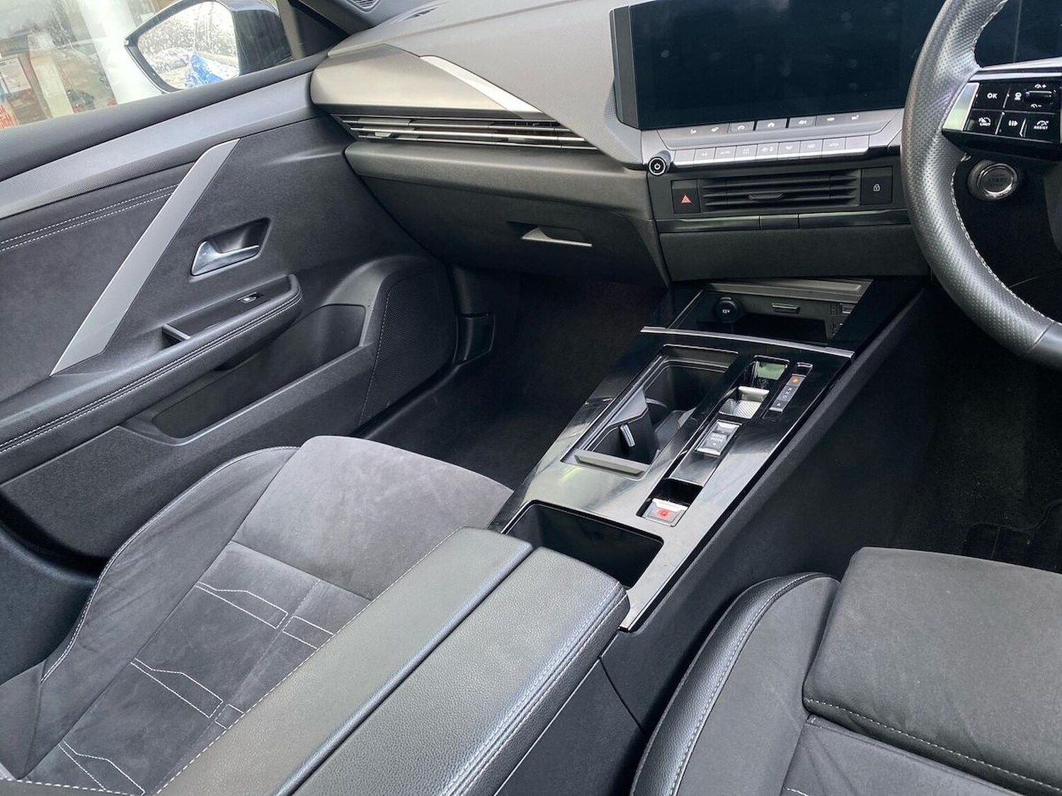 Used Vauxhall Astra 2023 for sale - 76969982: Photo 13