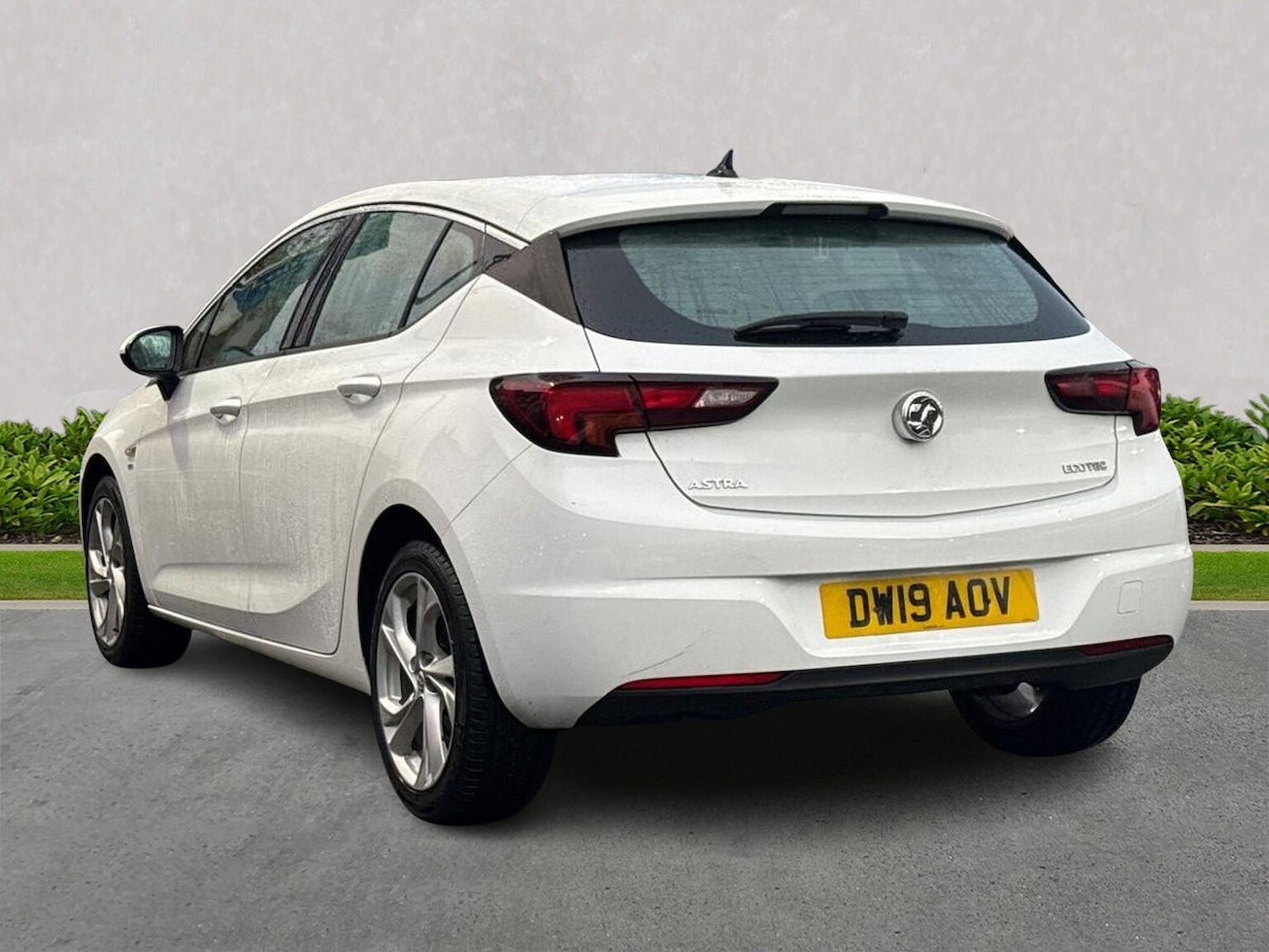 Used Vauxhall Astra 2019 for sale - 76554258: Photo 2