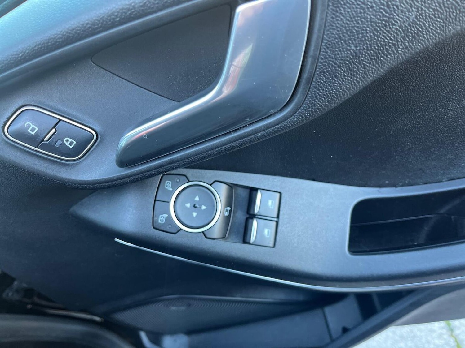 Used Ford Fiesta 2017 for sale - 76638903: Photo 21