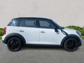 Used MINI Countryman 2016 for sale - 75599030: Photo