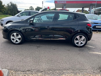 Used Renault Clio 2015 for sale - 75535678: Photo